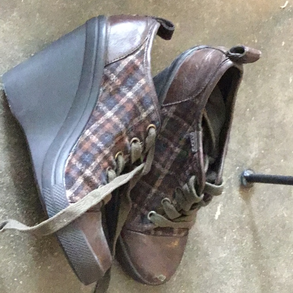 Aldo size 38 plaid wedges